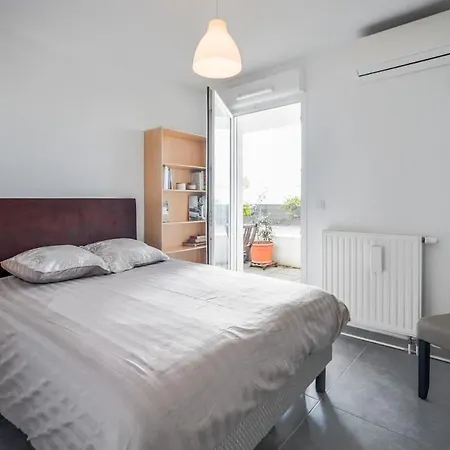 Spacious In Apartment